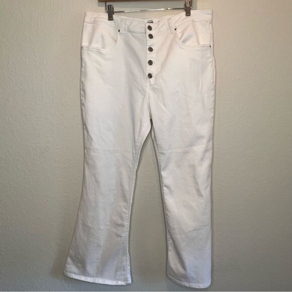 Refuge denim 🍓 high rise flare white jeans 🍓 button fly 🍓 size 13 - Picture 1 of 5